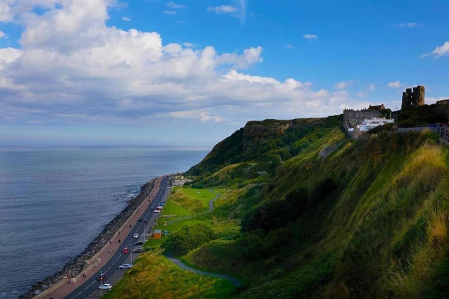Denelea - Stunning Sea Views! Apartment Scarborough Exterior photo